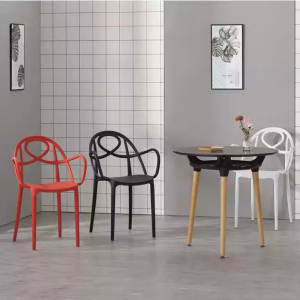 2019 Mataas na kalidad ng Nordic Light Luxury Dining Chair Modern Simple Dining Room Household Chair stackable plastic na upuan