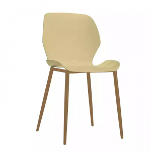Szobabútor Műanyag székek fém lábakkal F815