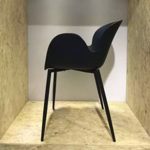 Kvalitní židle do obývacího pokoje F816