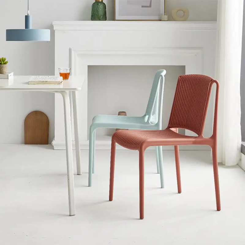 เก้าอี้รับประทานอาหารพลาสติกเทียนจินที่สวยงาม: การผสมผสานของความสง่างามและความสะดวกสบาย
