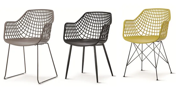 chaises en plastique