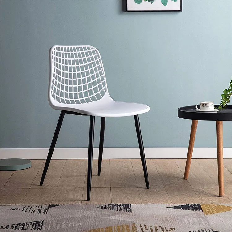 A Step Towards Sustainable Living: Choosing The Right Plastic Chair Manufacturer Online